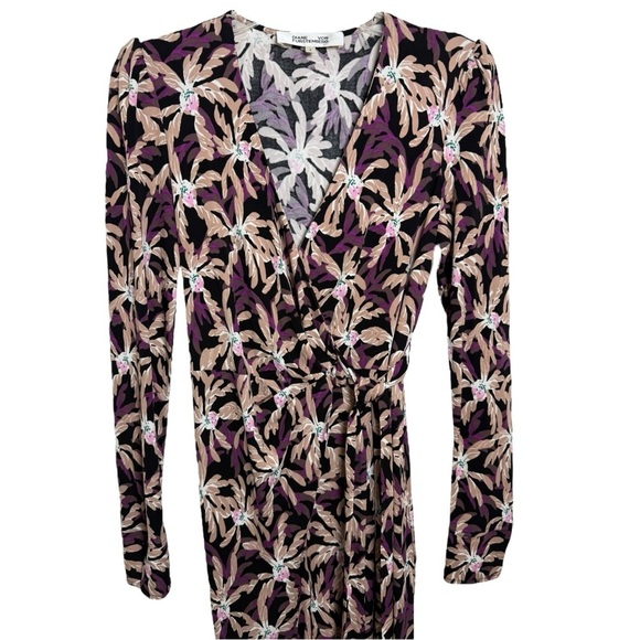 Diane Von Furstenberg Seoul Printed Wrap Jumpsuit Sz 4 Purple Tropical One Piece - Picture 5 of 10